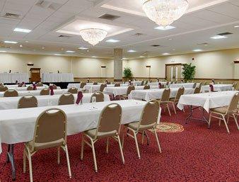 Ramada Convention Center Eau Claire Hotel Kültér fotó